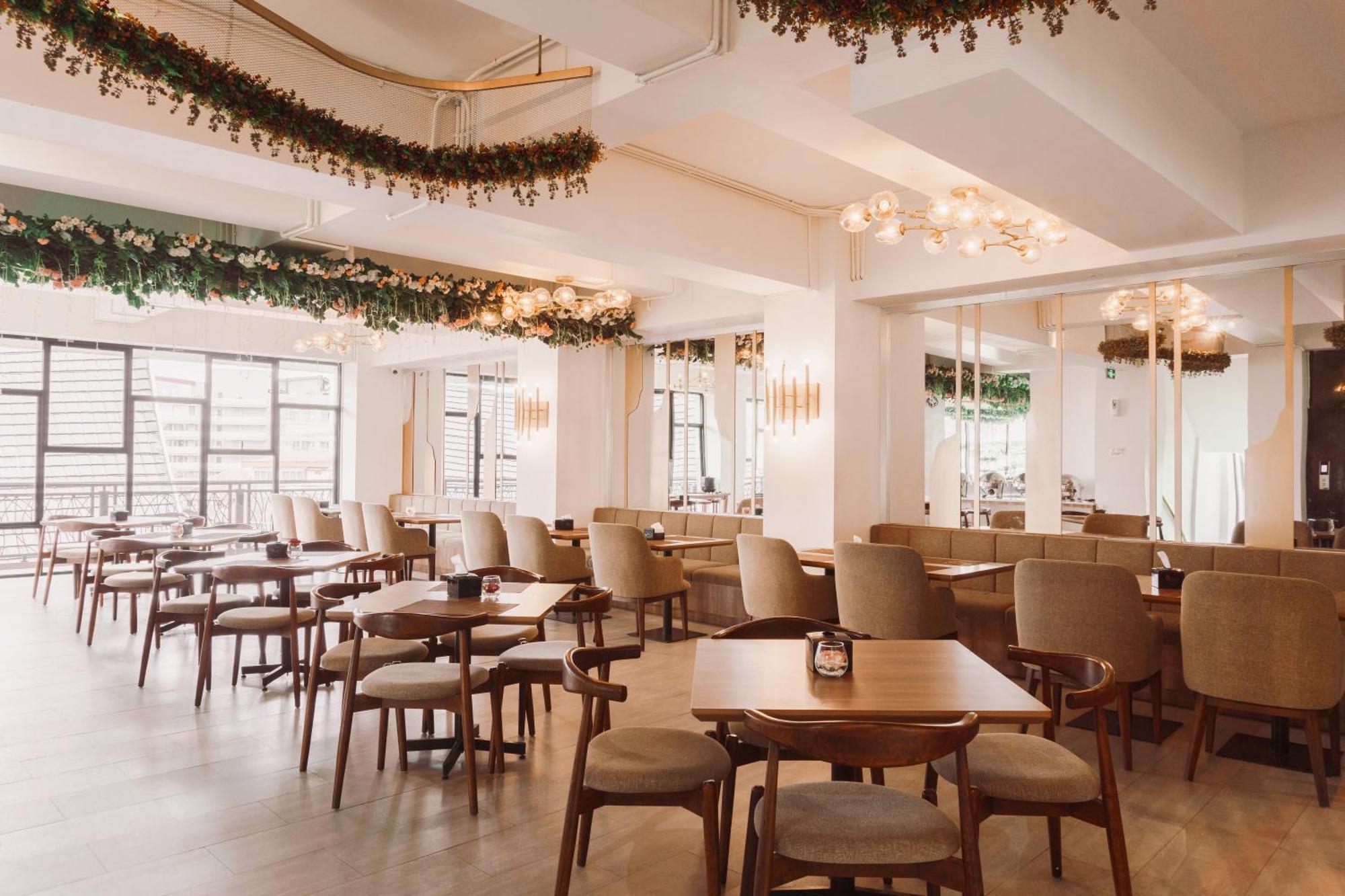 Fahira Hotel Syariah Букитинги Екстериор снимка