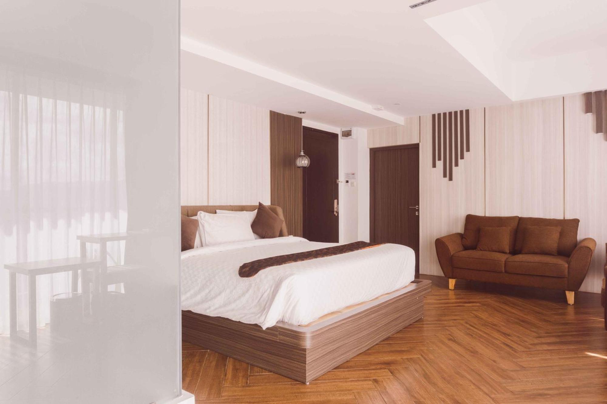 Fahira Hotel Syariah Букитинги Екстериор снимка