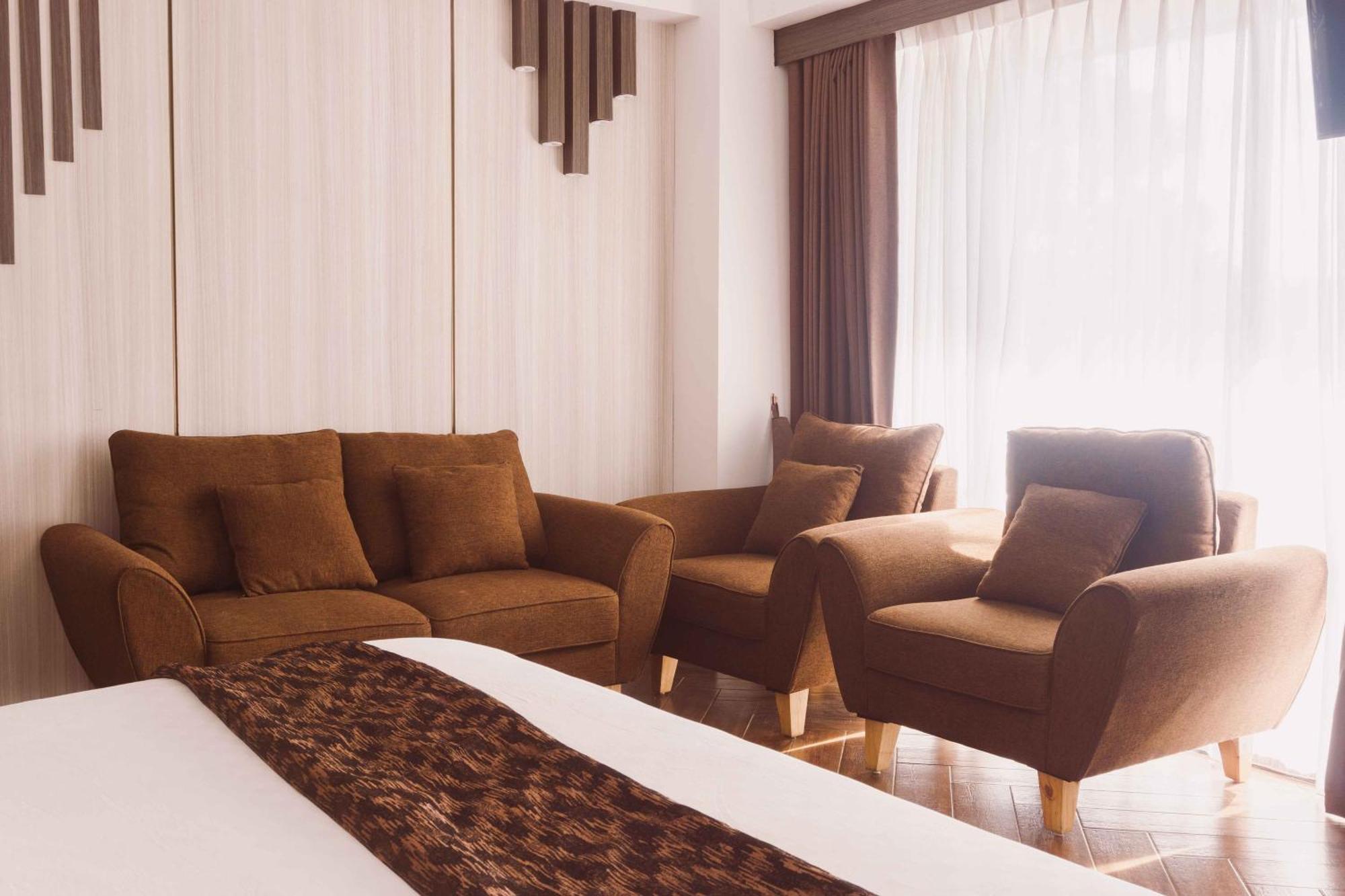 Fahira Hotel Syariah Букитинги Екстериор снимка