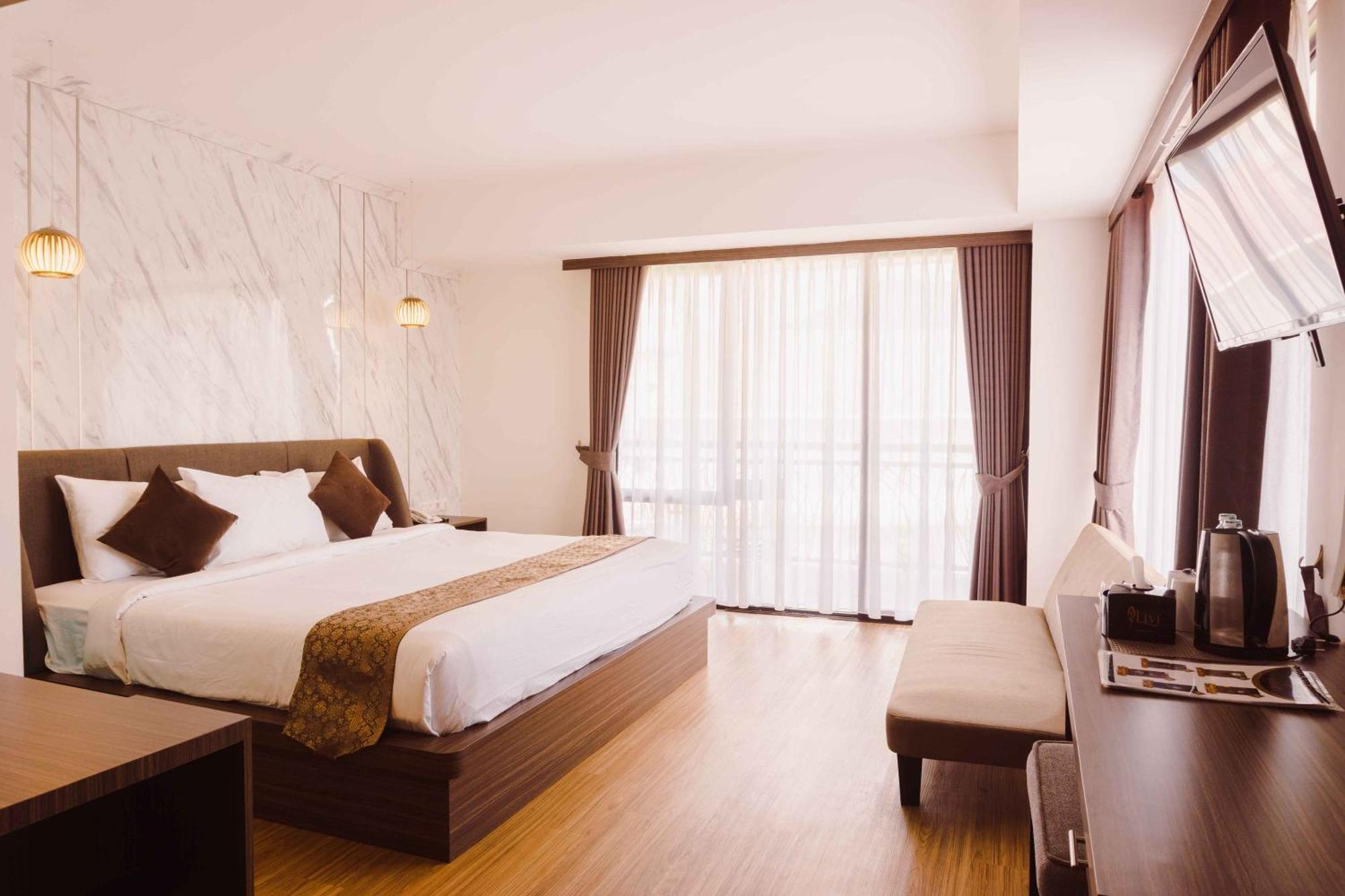 Fahira Hotel Syariah Букитинги Екстериор снимка