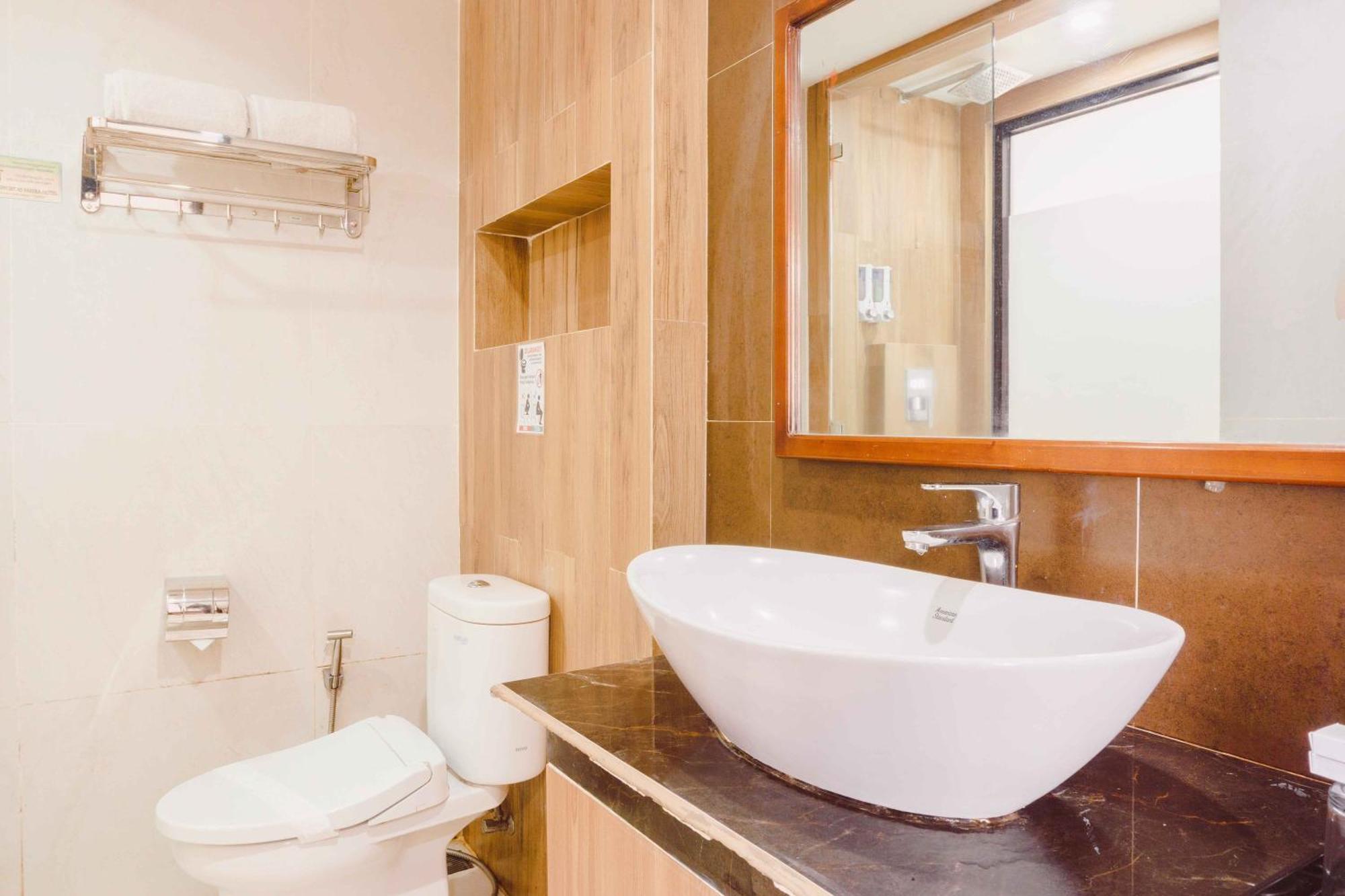 Fahira Hotel Syariah Букитинги Екстериор снимка