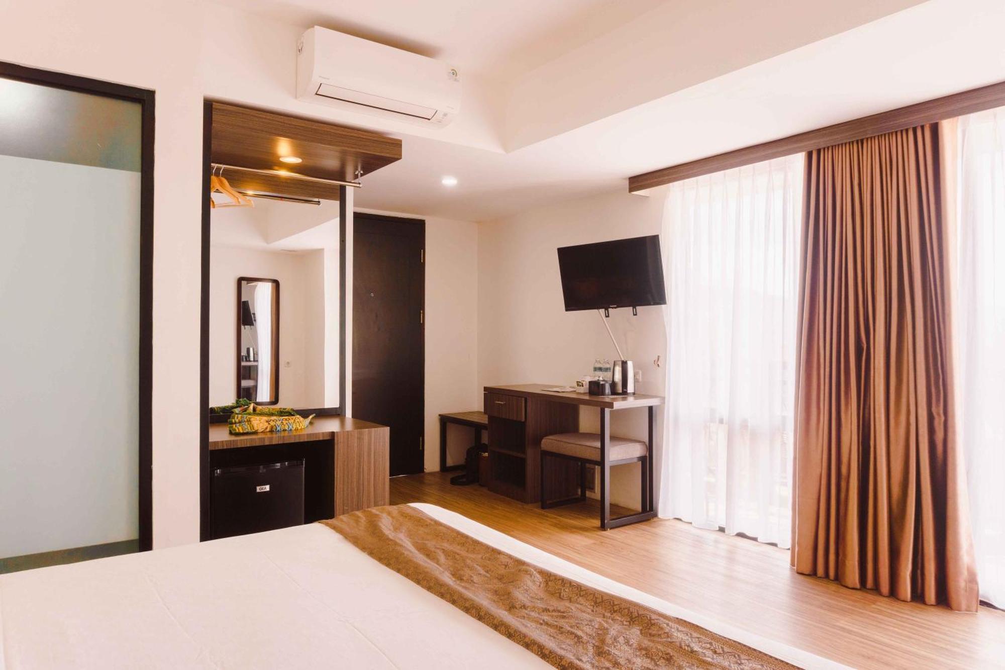 Fahira Hotel Syariah Букитинги Екстериор снимка